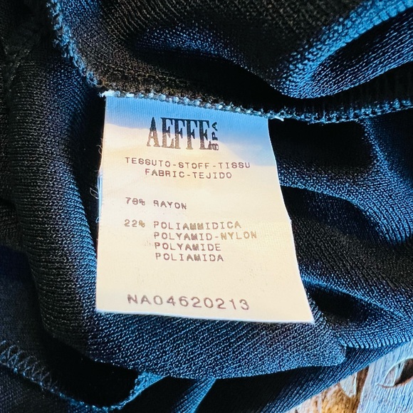 ULTRA OZBEK Made in Italy Midi V neck sleeveless little black dress size small - Picture 13 of 15